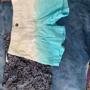 A set of 2 shorts old navy size 14 girls